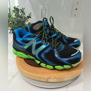 NEW BALANCE - MENS STABILITY RUNNING SHOES Sz 11